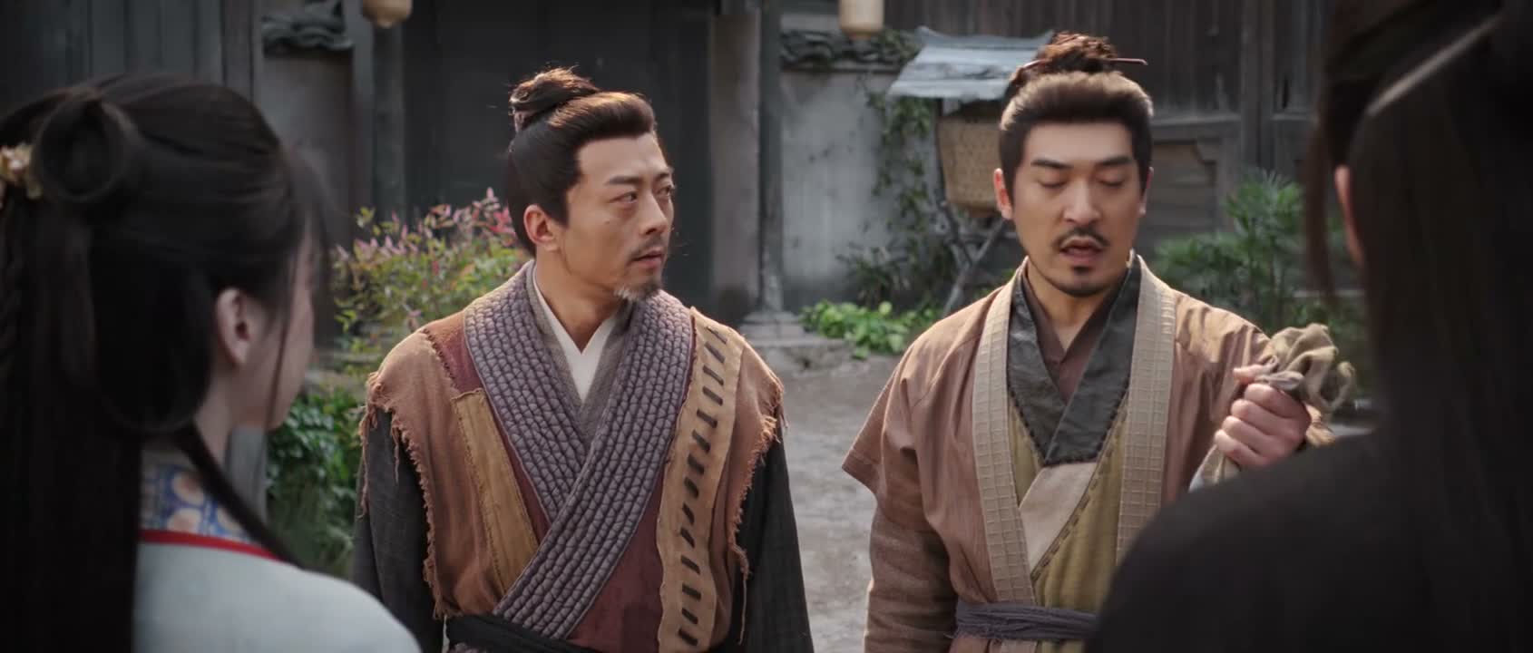给你们带了些路上的吃食