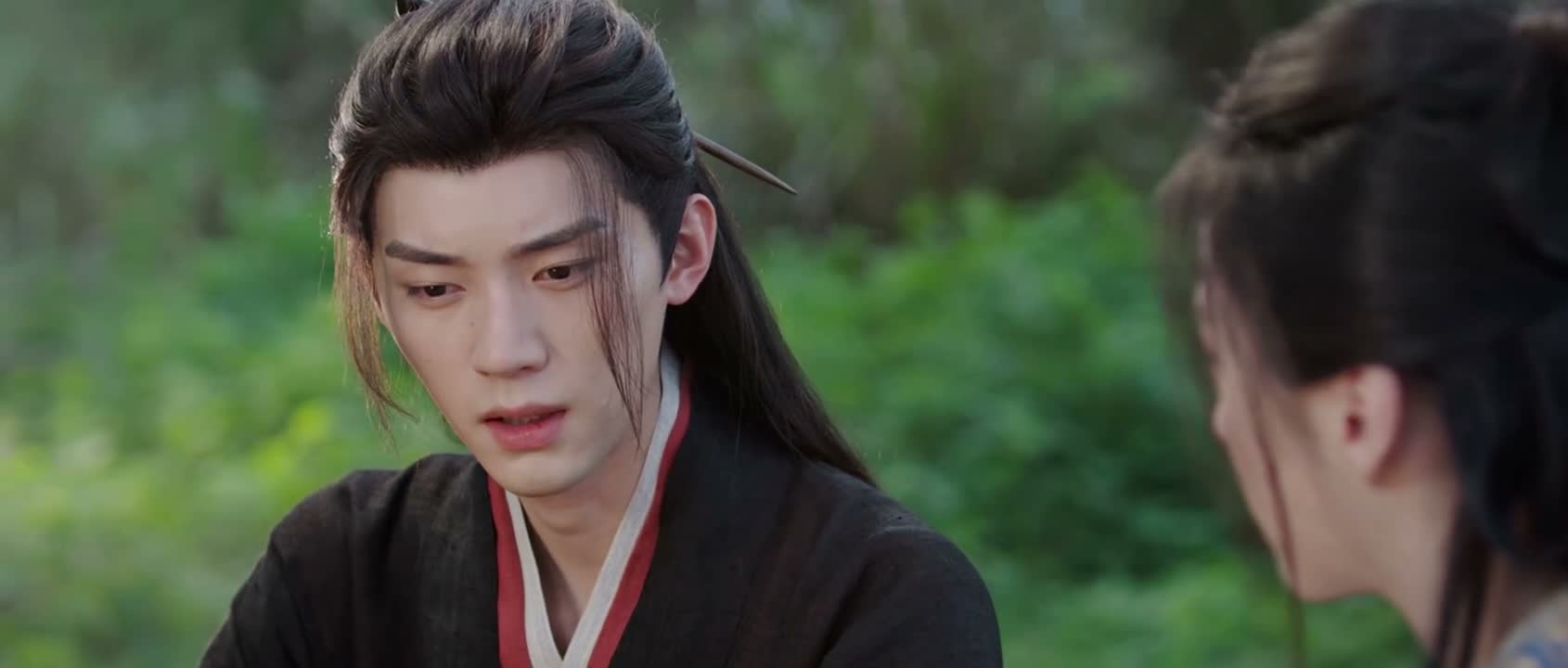却忽略了一旁的王元敬