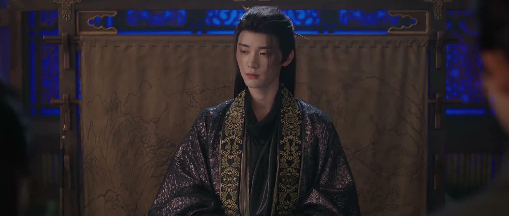 就是上次那个抓我的红衣女子