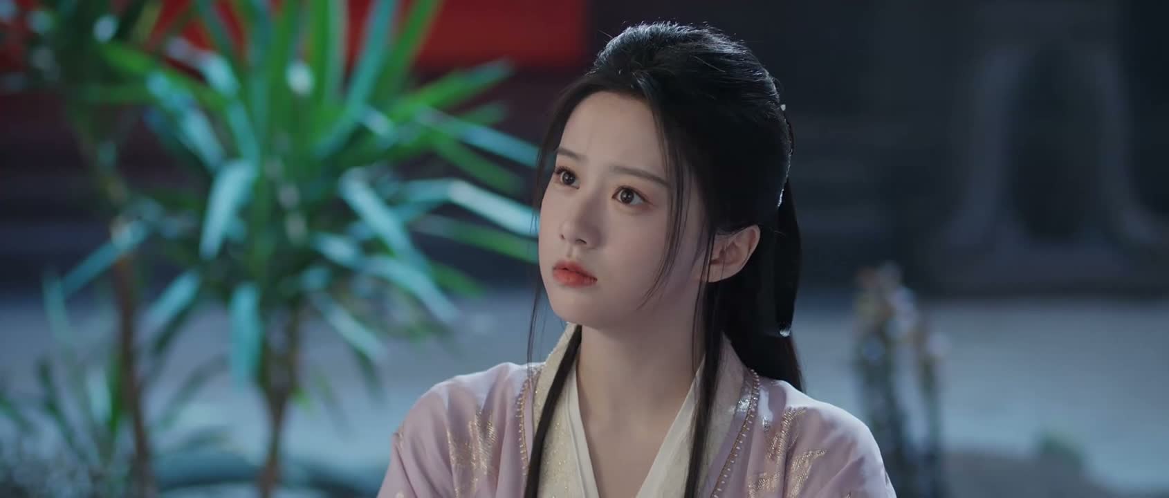 为了控制少君的父亲慕少主