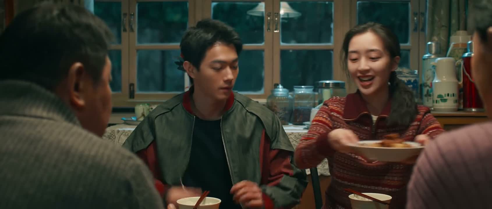 你尝一下这个红焖羊肉