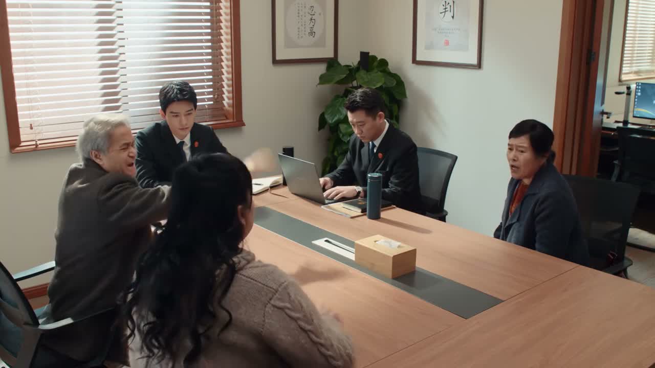 别 别演了别演了