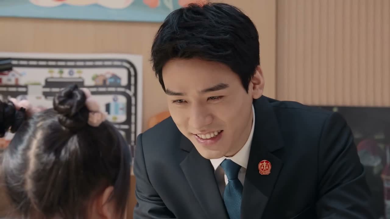 可以为她暂时撑起一把保护之伞