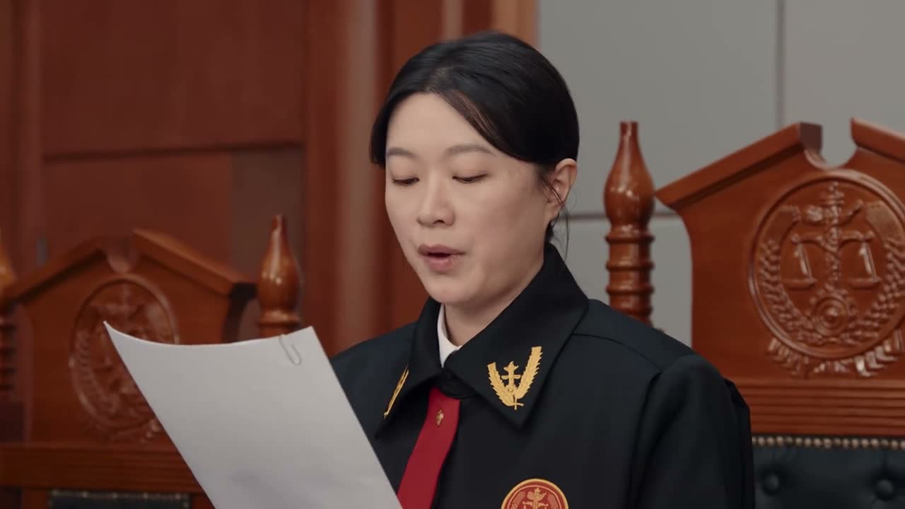 由其父亲直接抚养