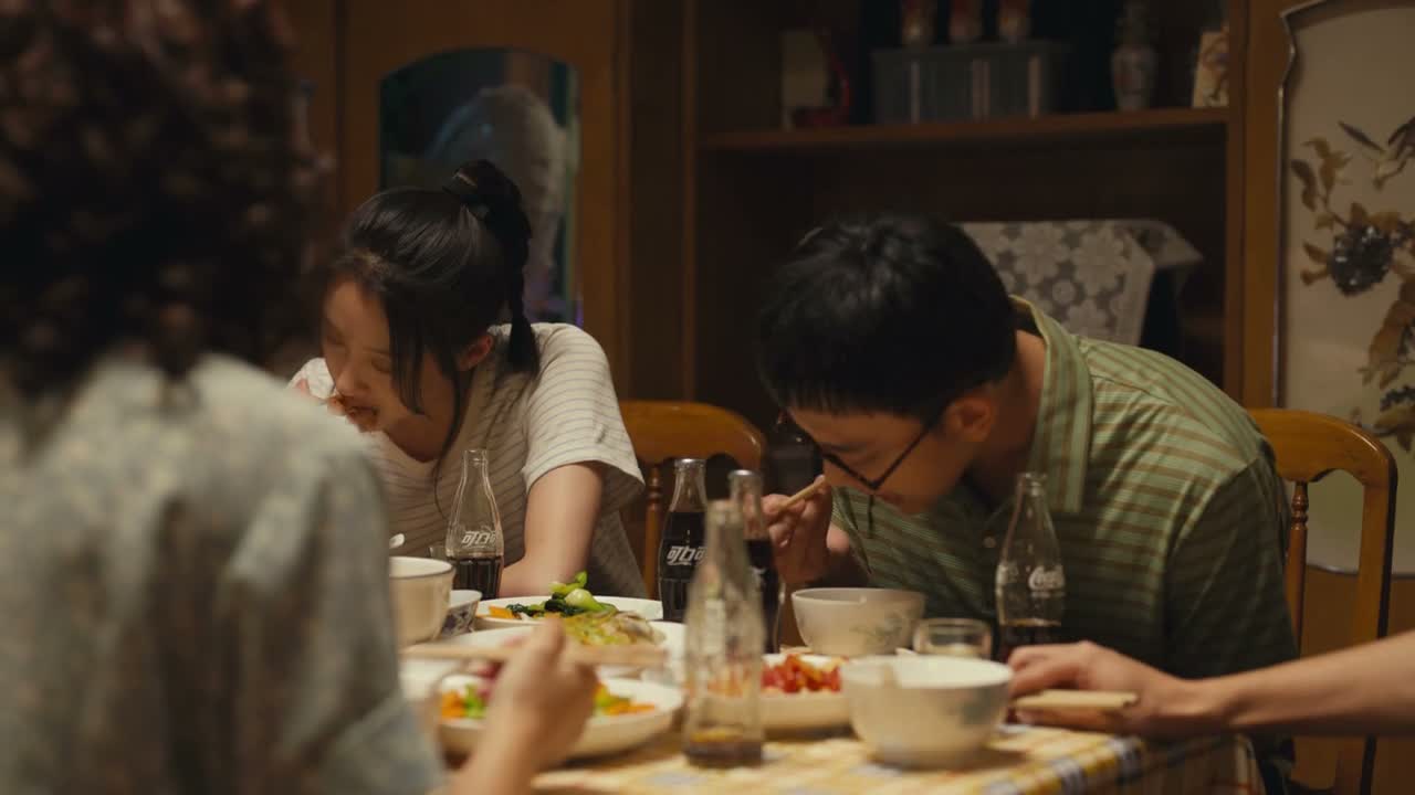你说我们在这儿大半辈子了