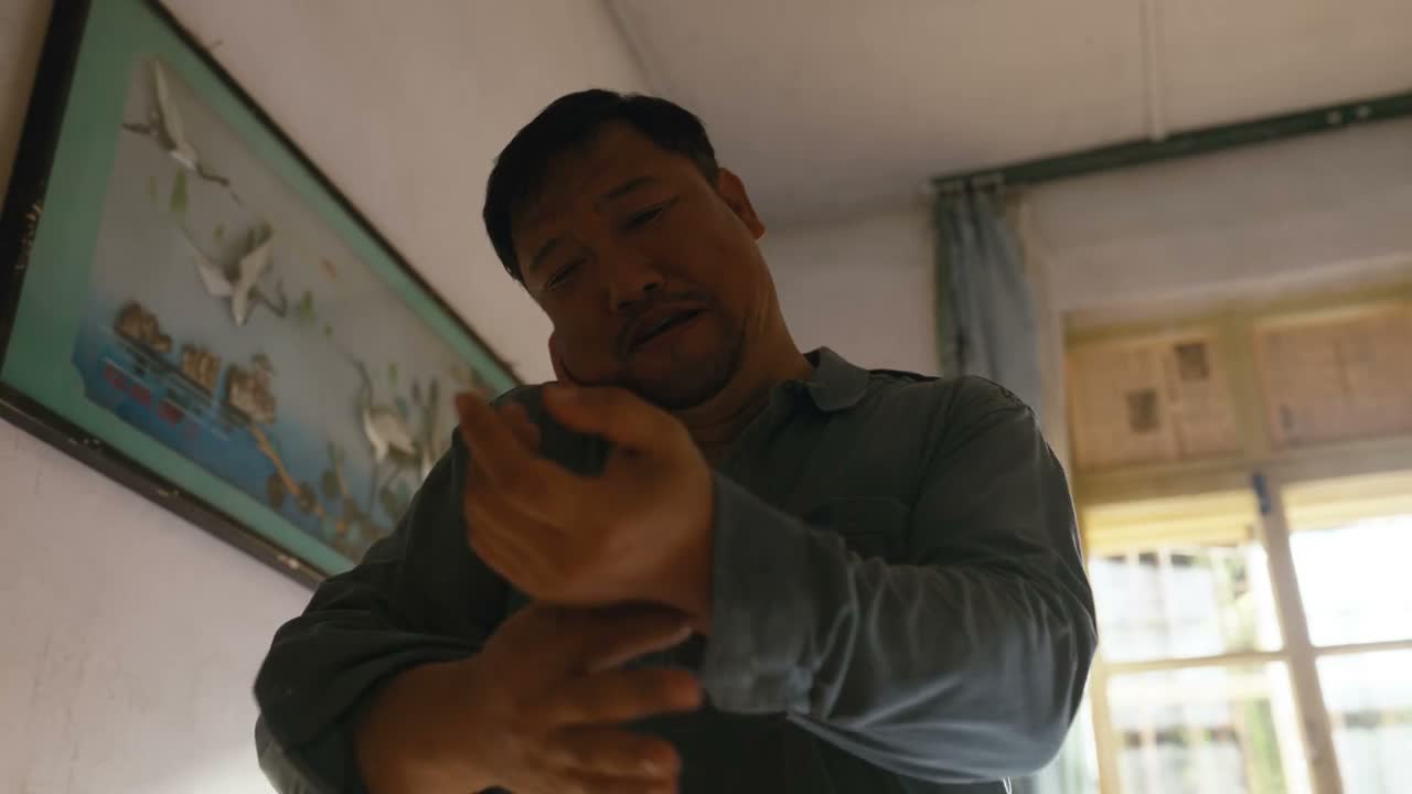 我和她妈是劝半天才给劝住了