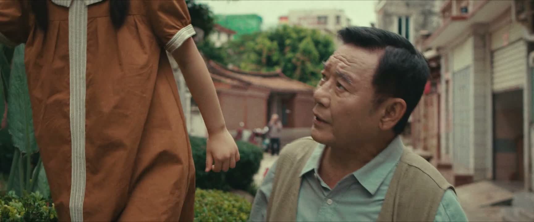 要不然这味带回家 我们俩都得挨骂 不 待一会