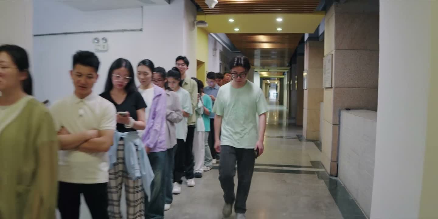 在毫无事实根据的情况下