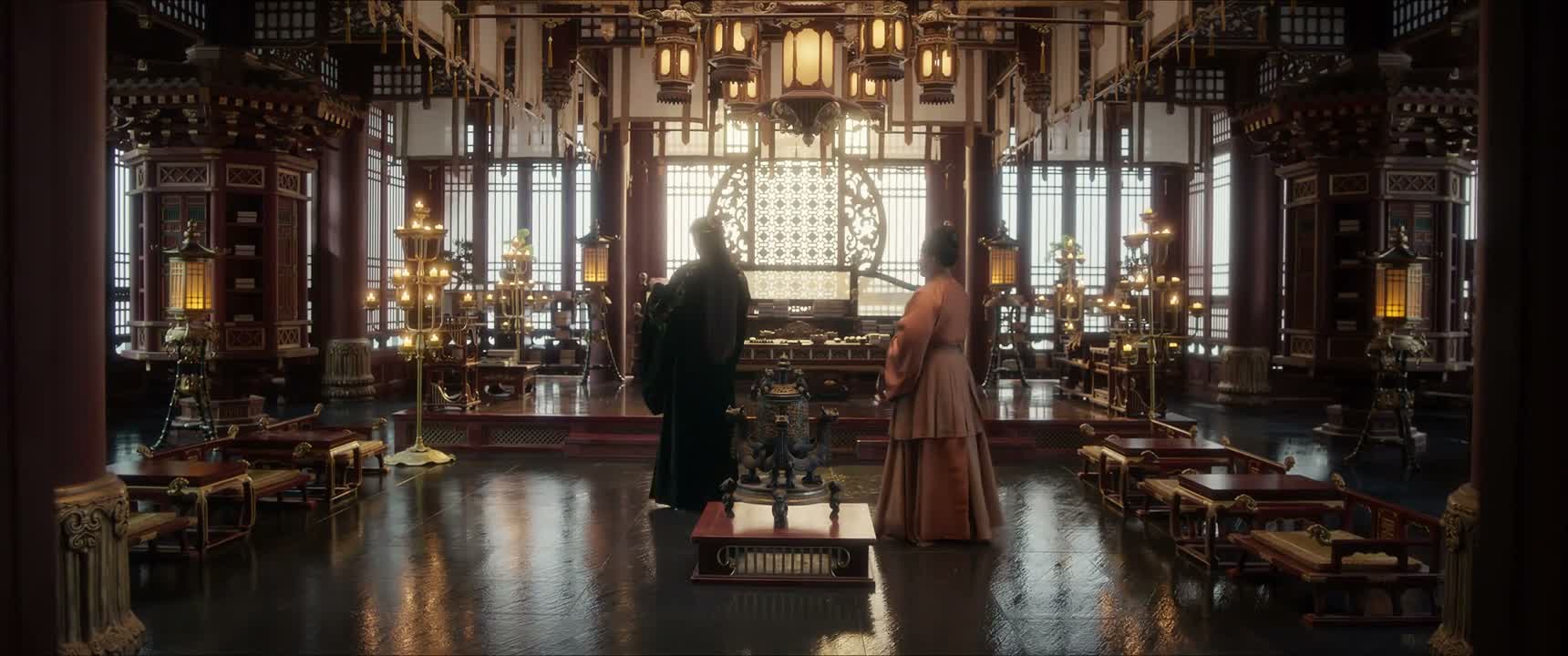 所以得搞点灵异事件 吓唬吓唬她