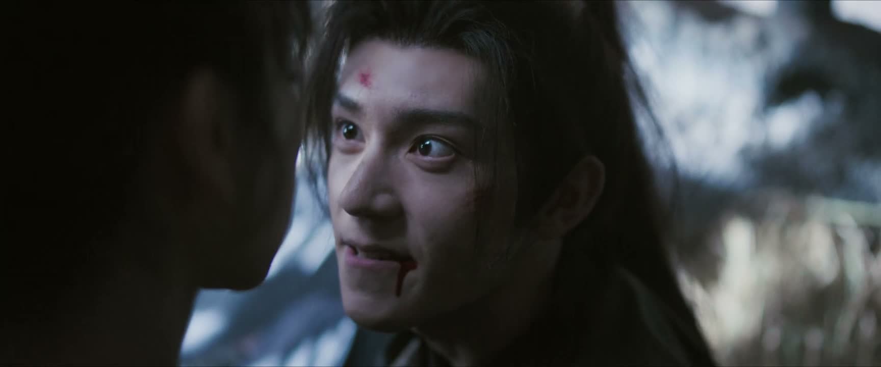 血喷了三尺高