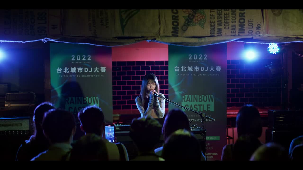 我还去警局举报他