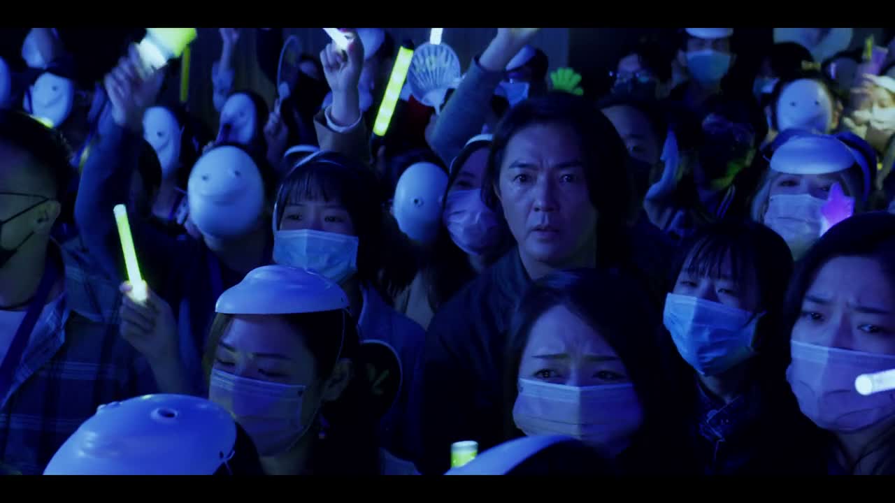- 要不要报警啊? - 出来!