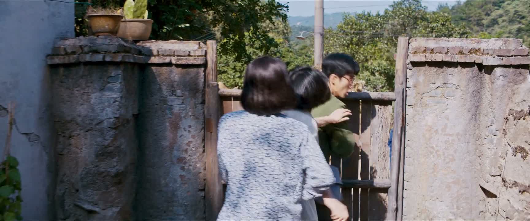 你自己当心点啊 你配当我爸吗
