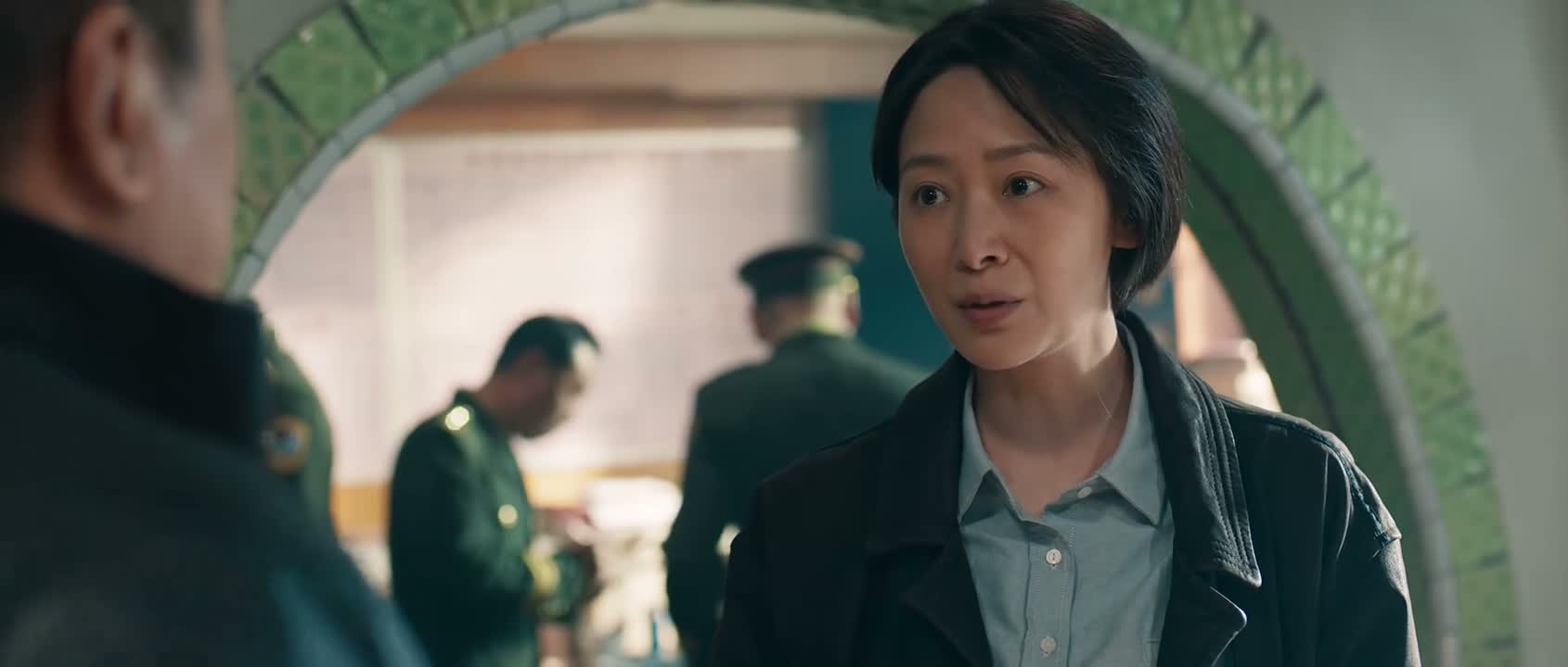 应该去跟嫂子告个别的