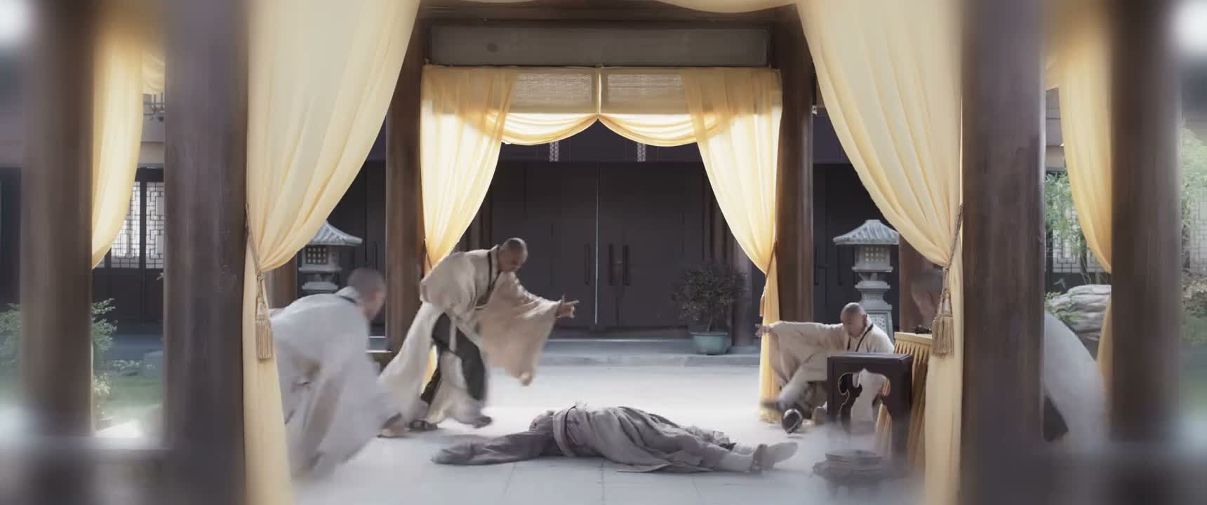 当我们围上前的时候