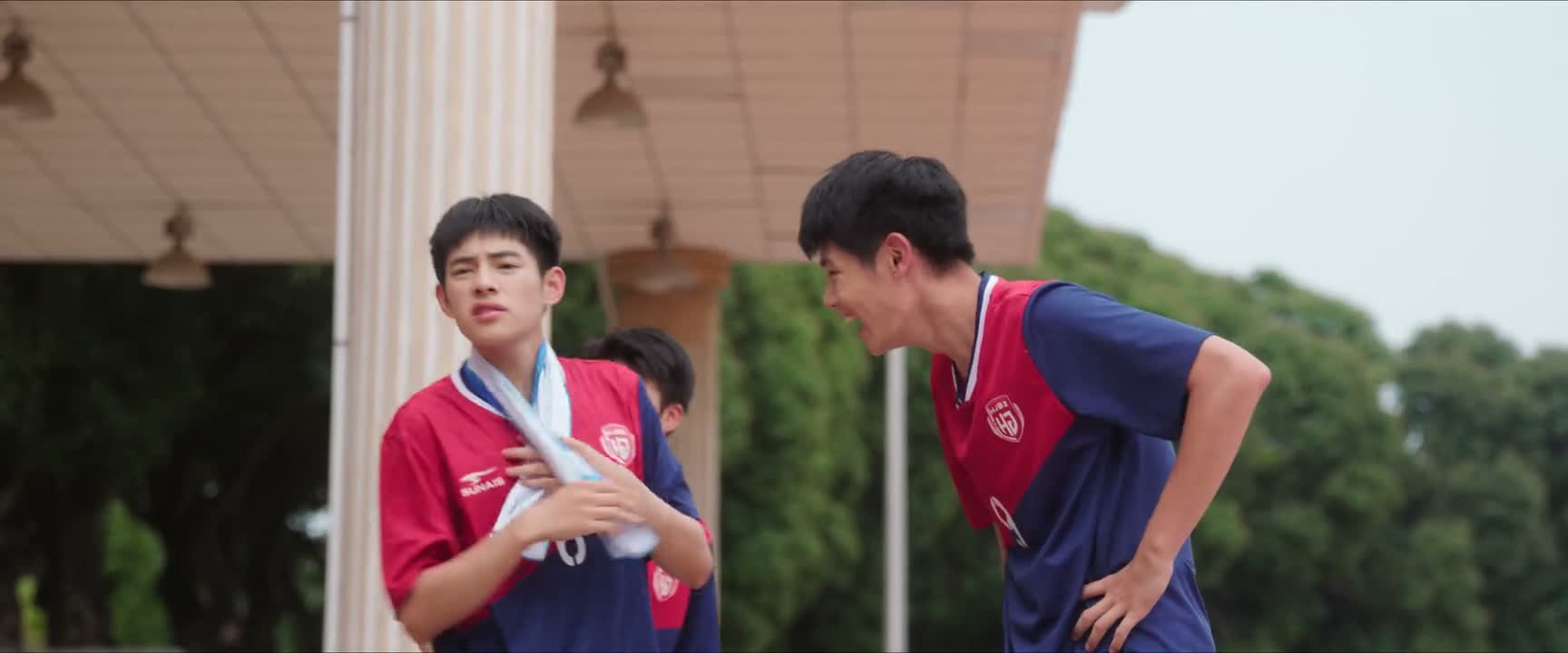 不是小林老师 咱们不是还少一个队员吗 放心吧