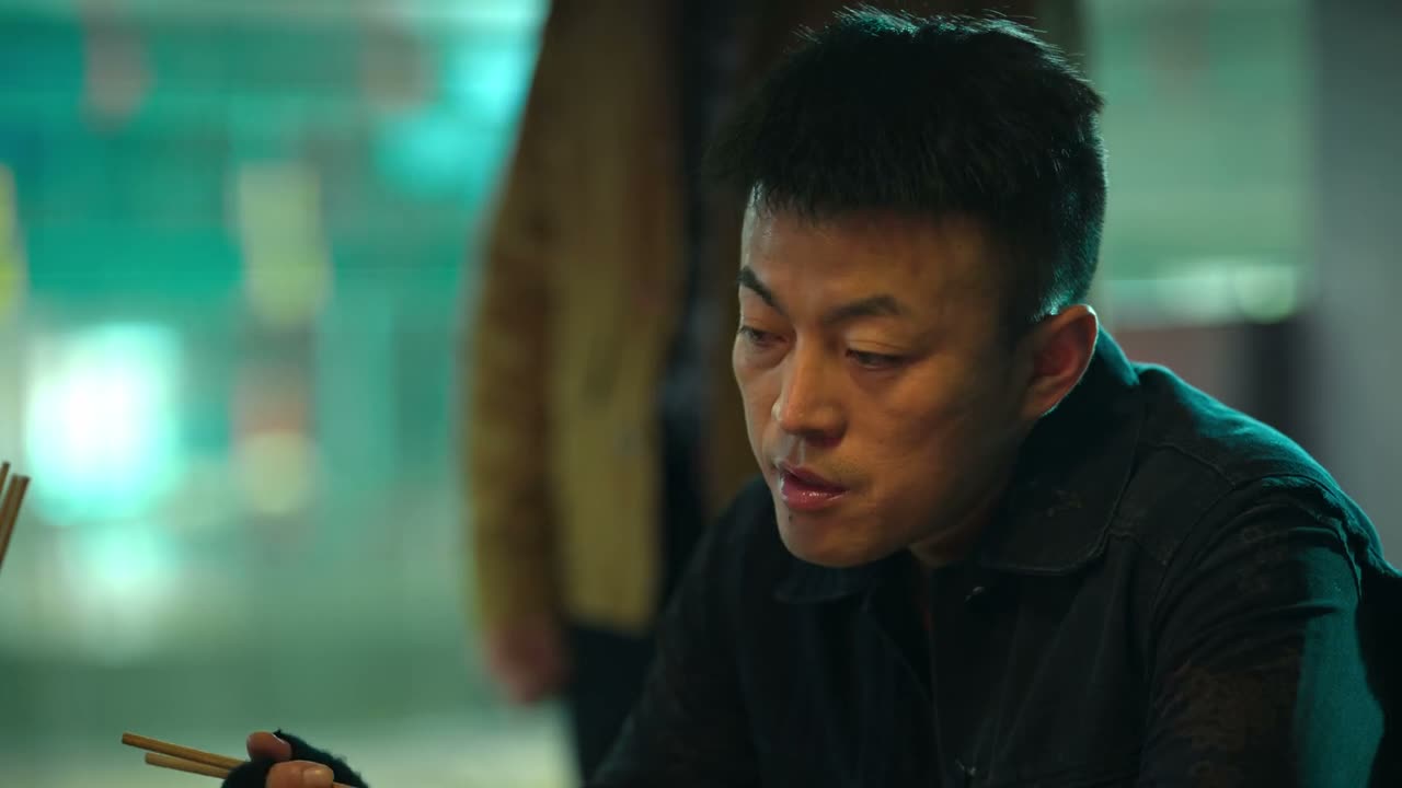 你能先让我把粉吃完吗