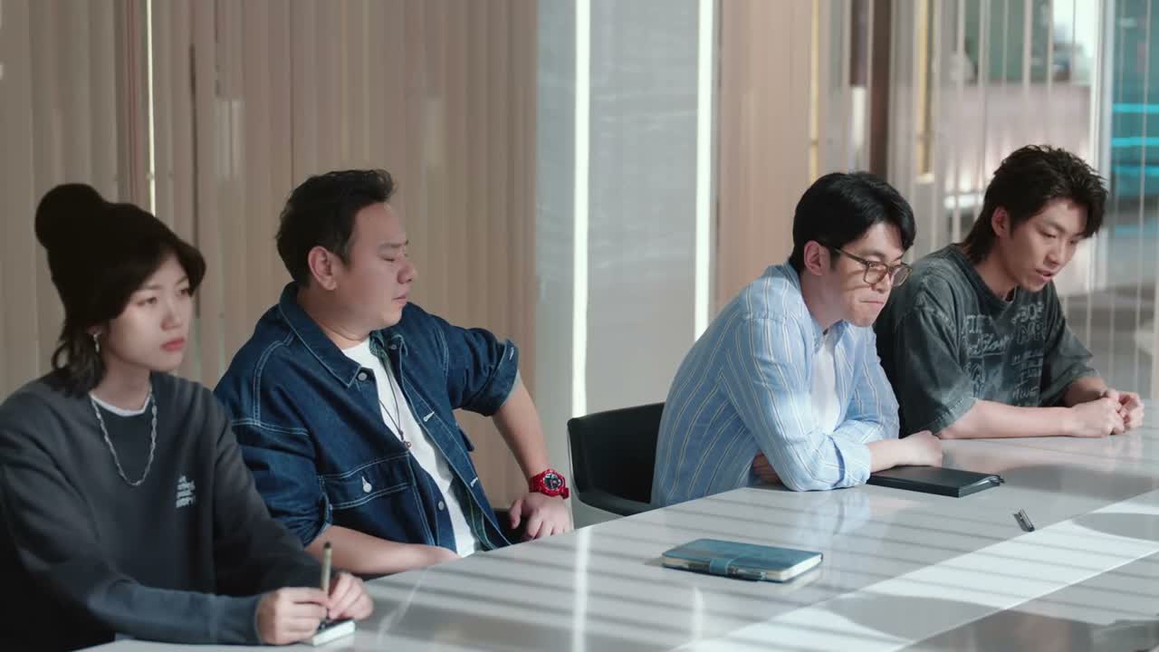 不行 我还得去医院 我得去照顾他 马洋