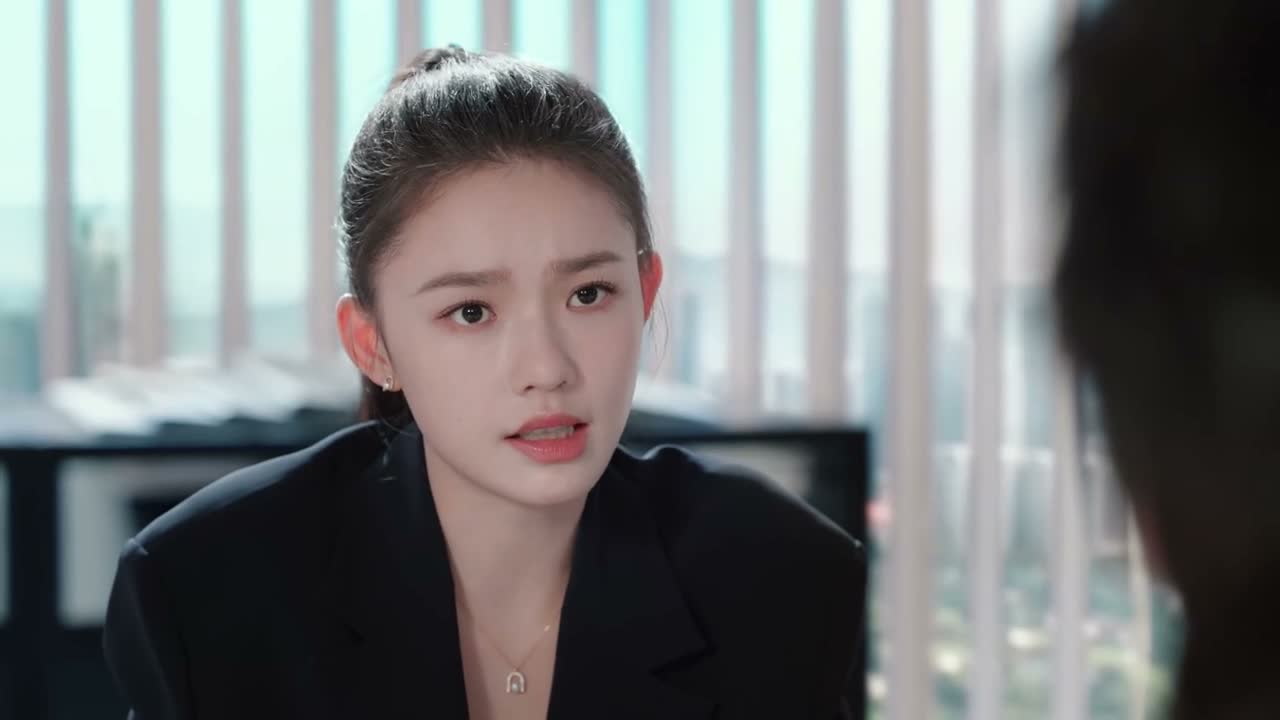 他肯定想自己静一静 不如我们现在想想