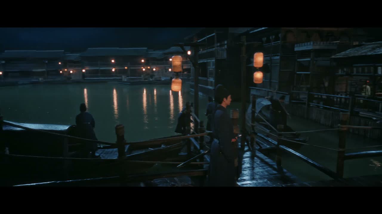 都给我搜仔细了