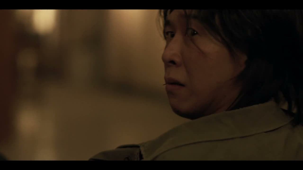 小乔 借一下电话