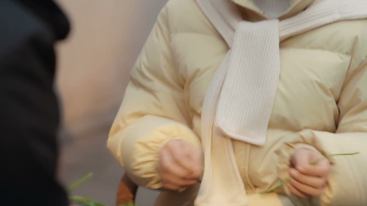 养父母对他也是真心实意的好