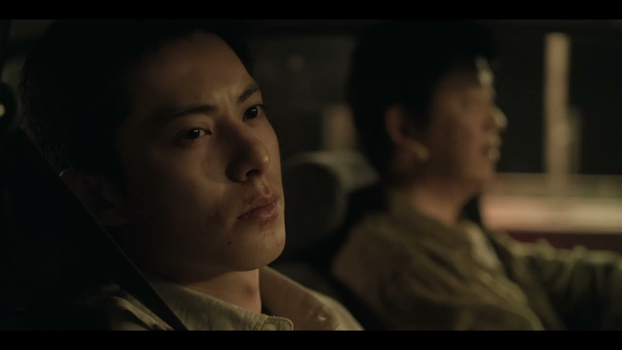 跟家人闹别扭了吧？