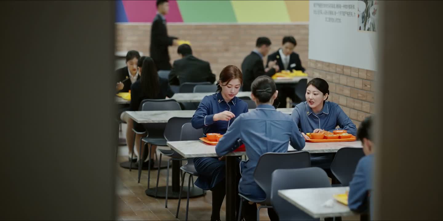 亲自来咱们员工食堂掌勺