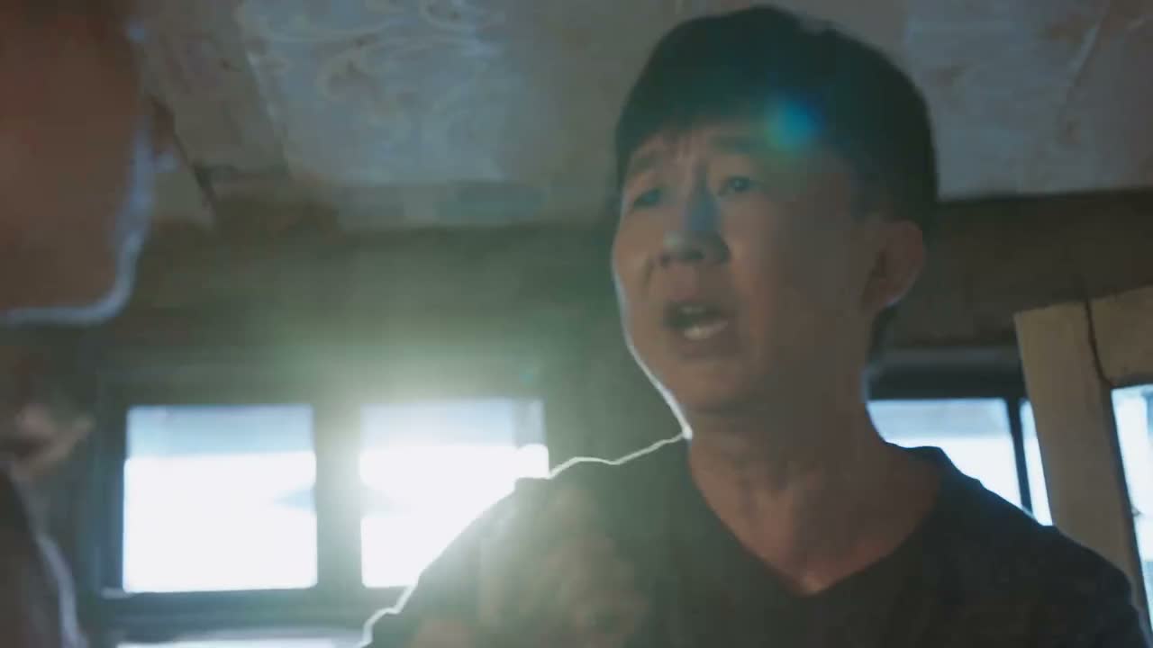 你以为你是谁 跟我进屋