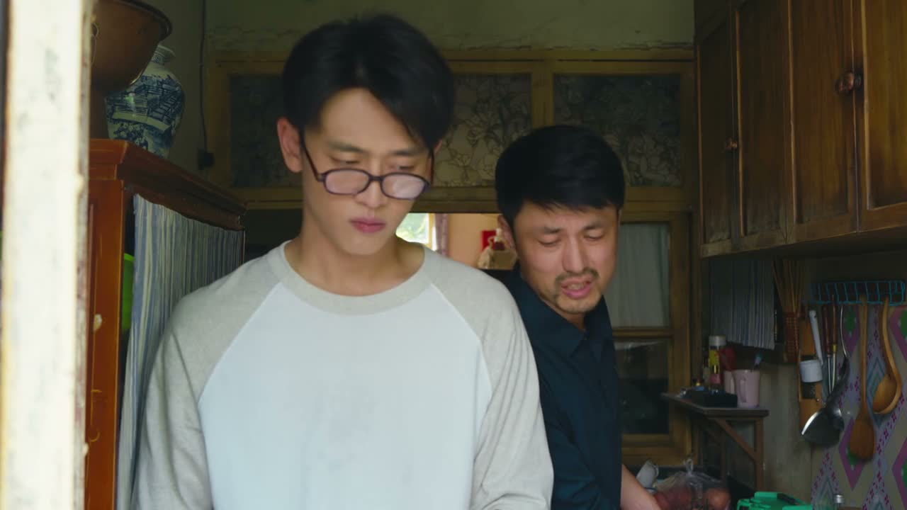 舍不得吃 舍不得穿的
