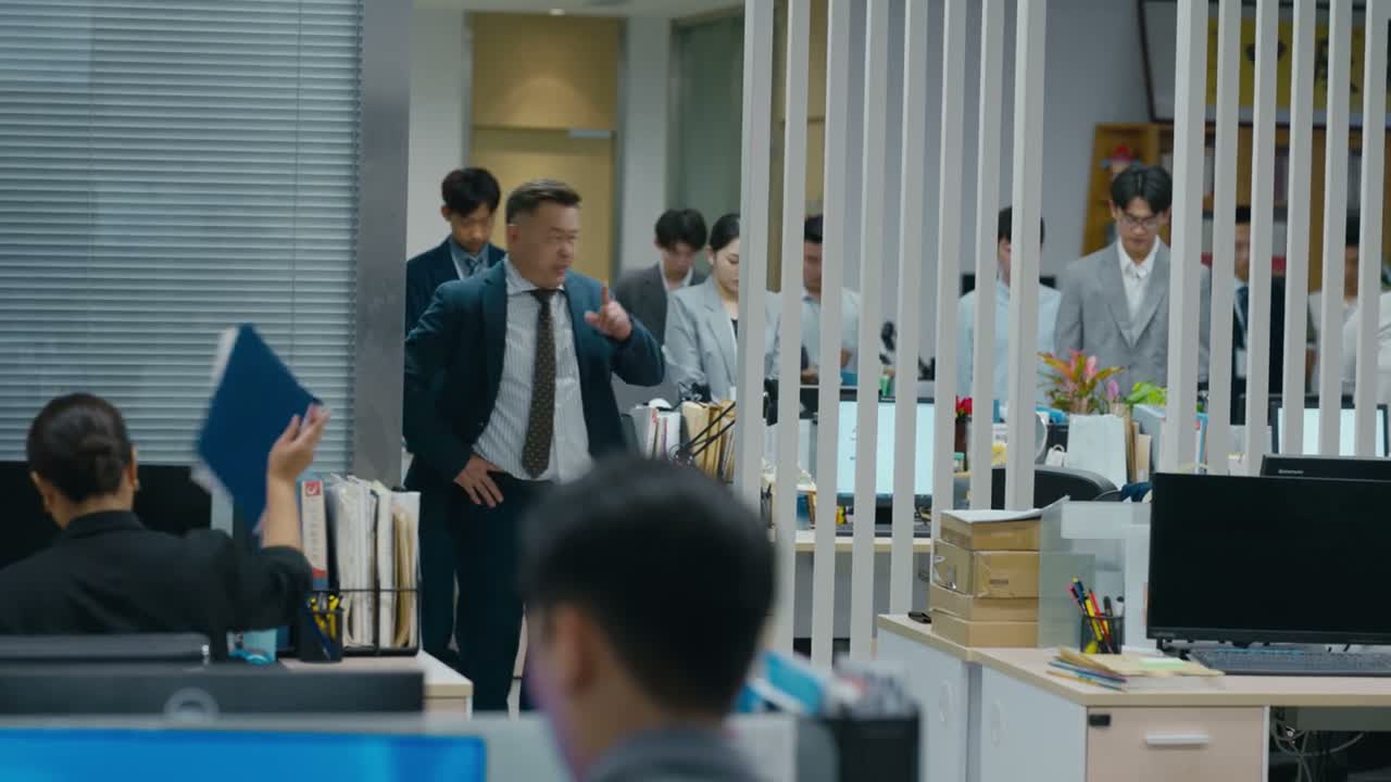 是谁让你们自作主张的
