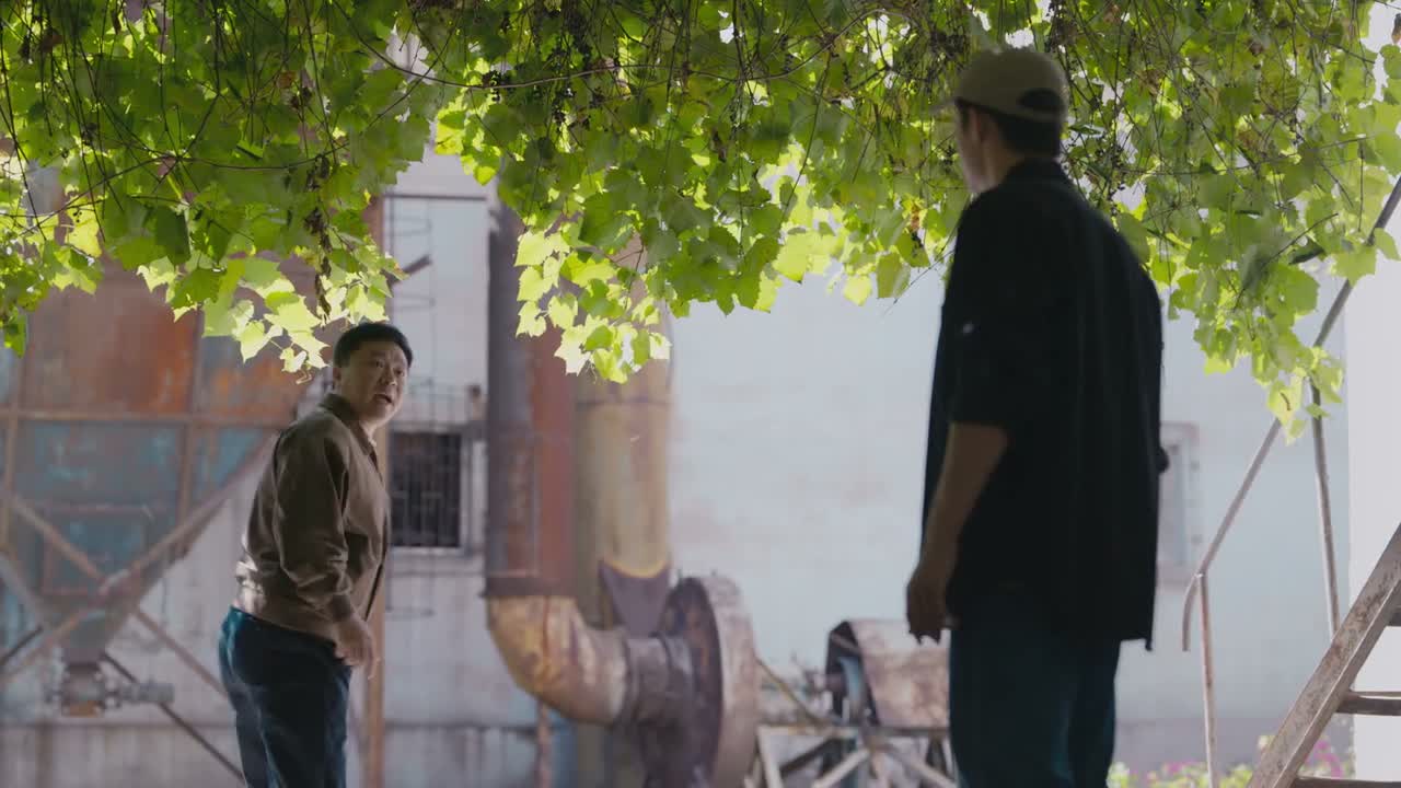 你还跟 向着他了