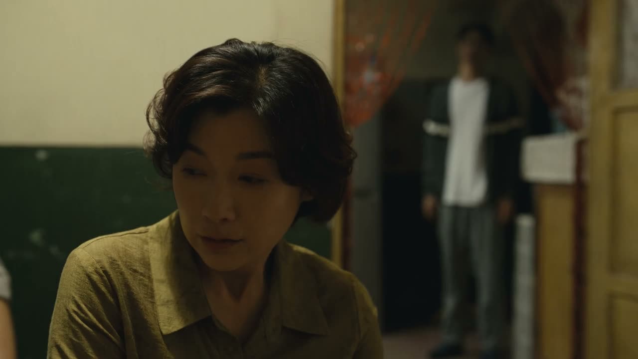 你们要不跟我去上海住吧