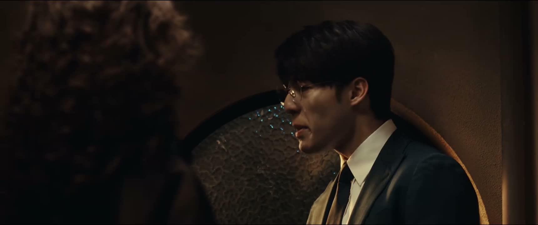 而且她并没有把贝律师 逼到山穷水尽的地步