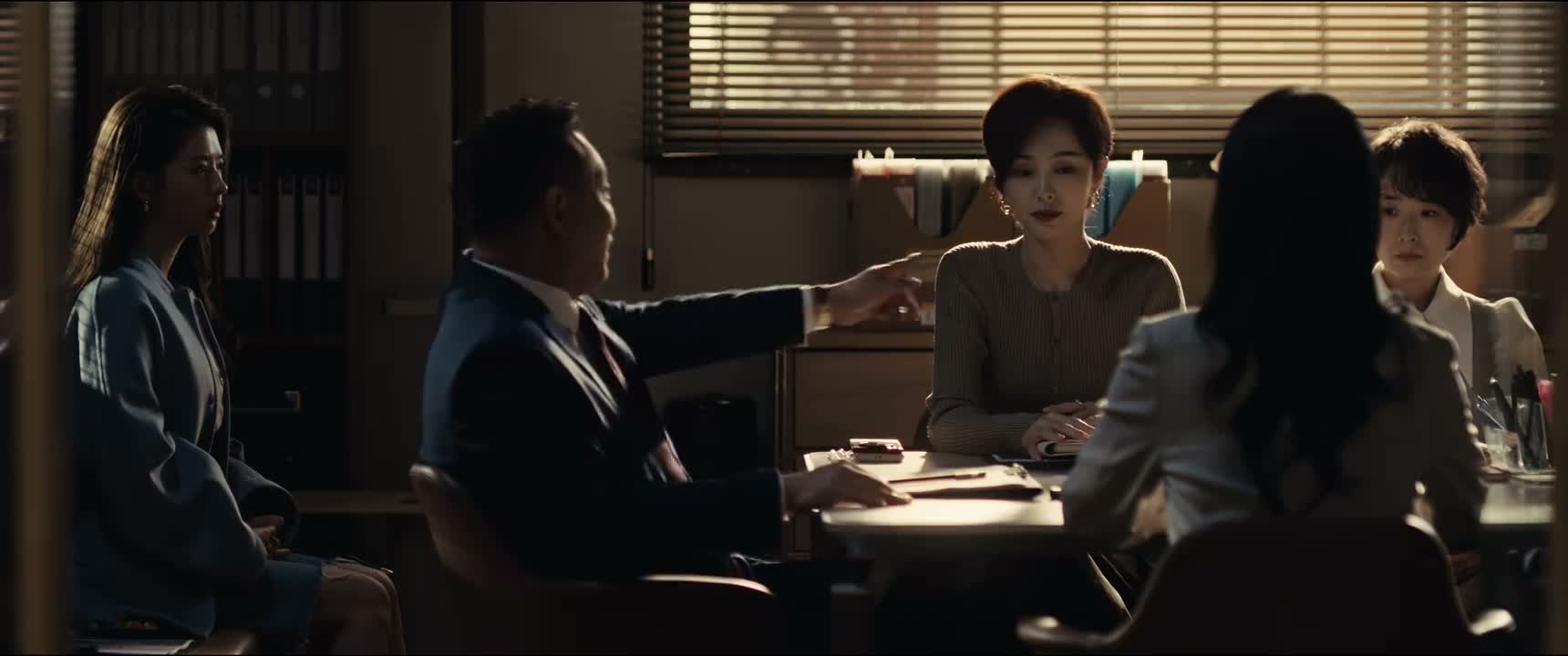 你这不等于当着他们面说 这这这