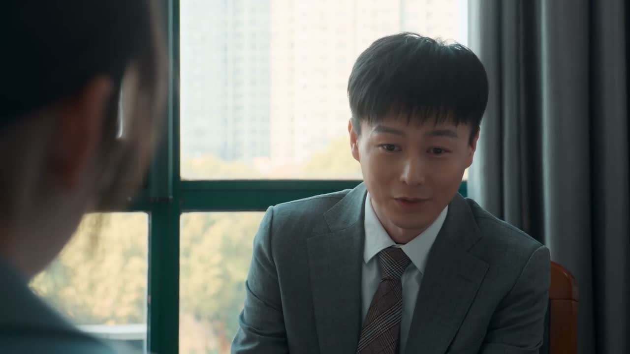 胳膊上全是烟头烫伤