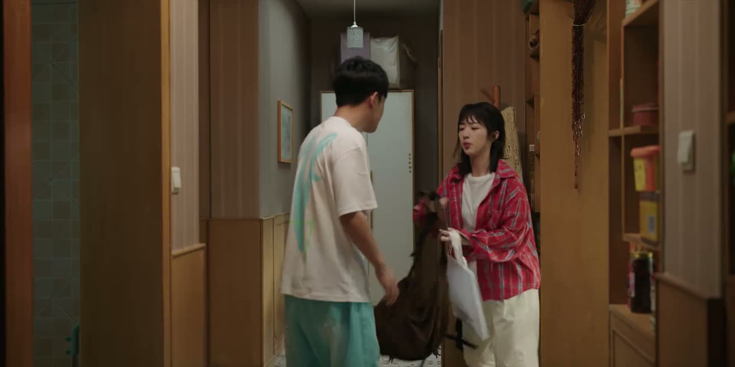 别着急 咱现在去那么早干嘛呀