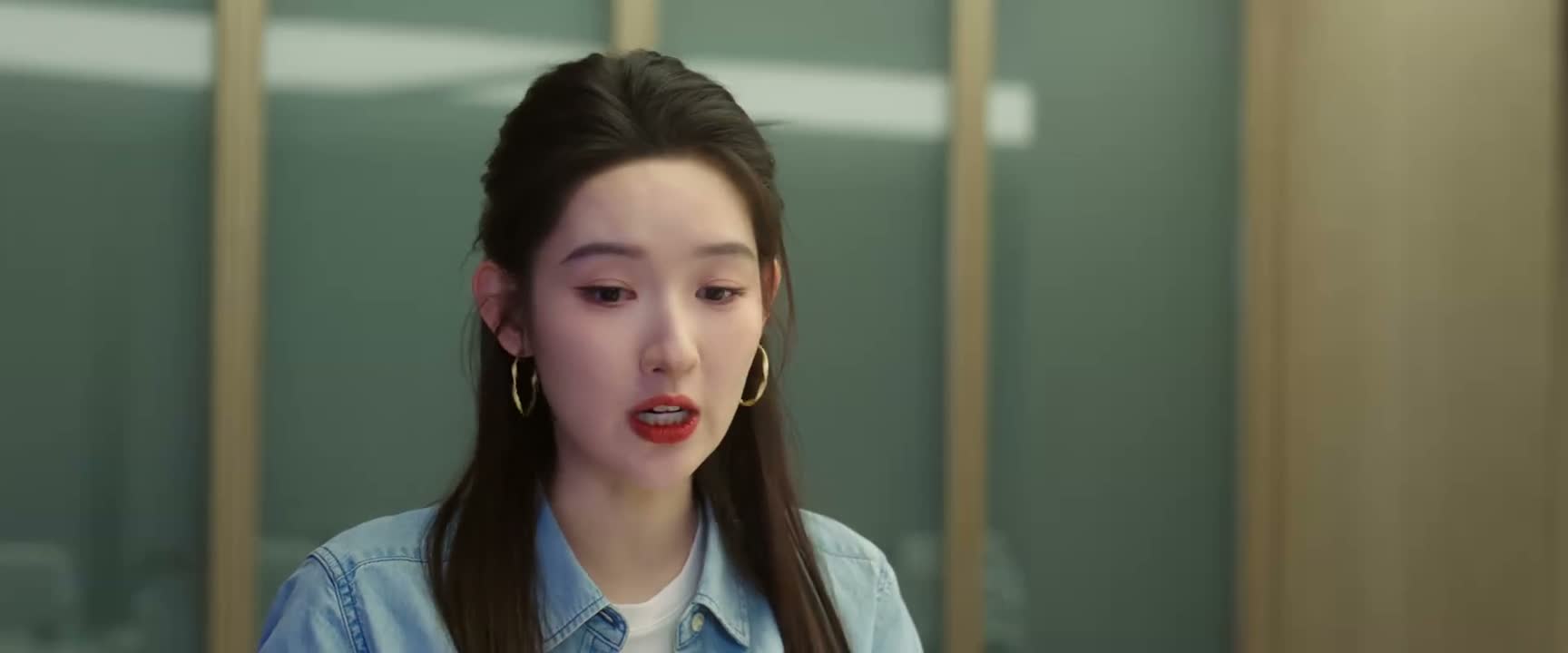 楚楚可怜地为了男人去付出
