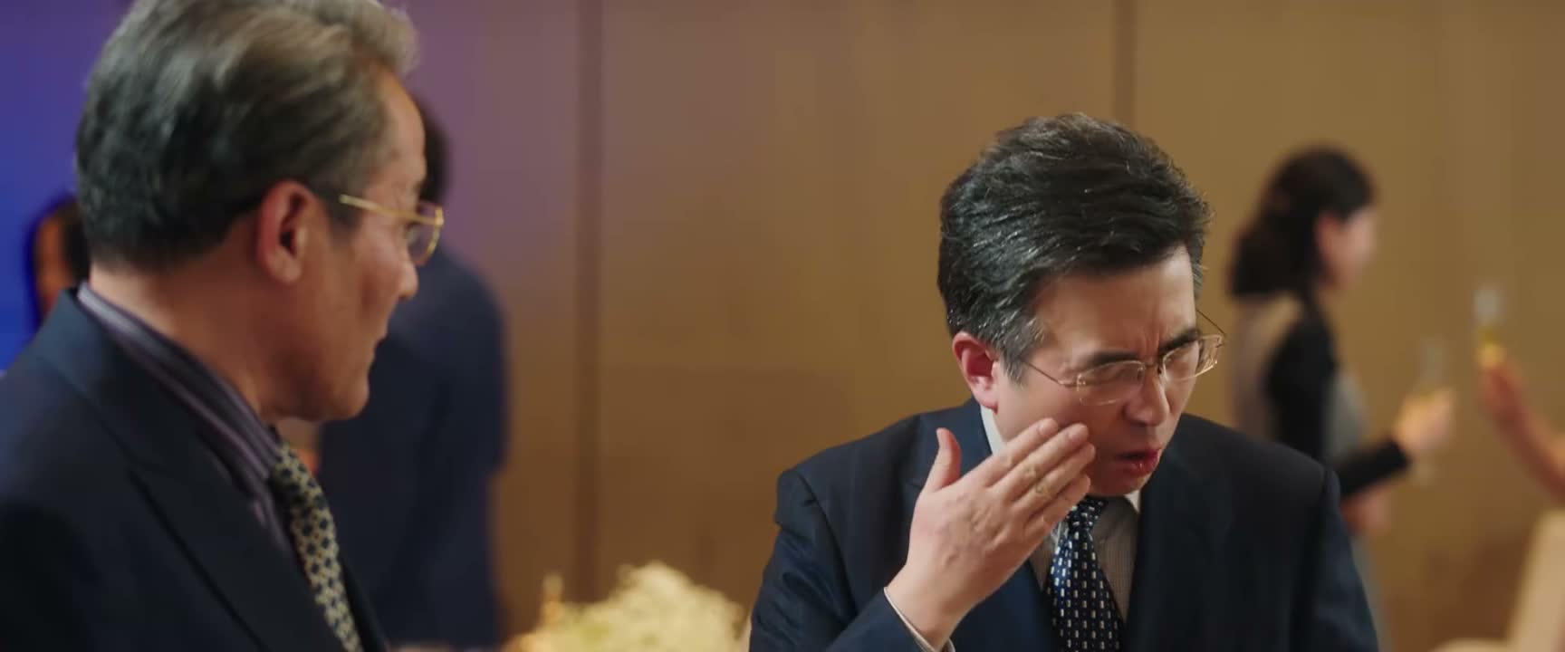 这老脸啊 都搁不住喽
