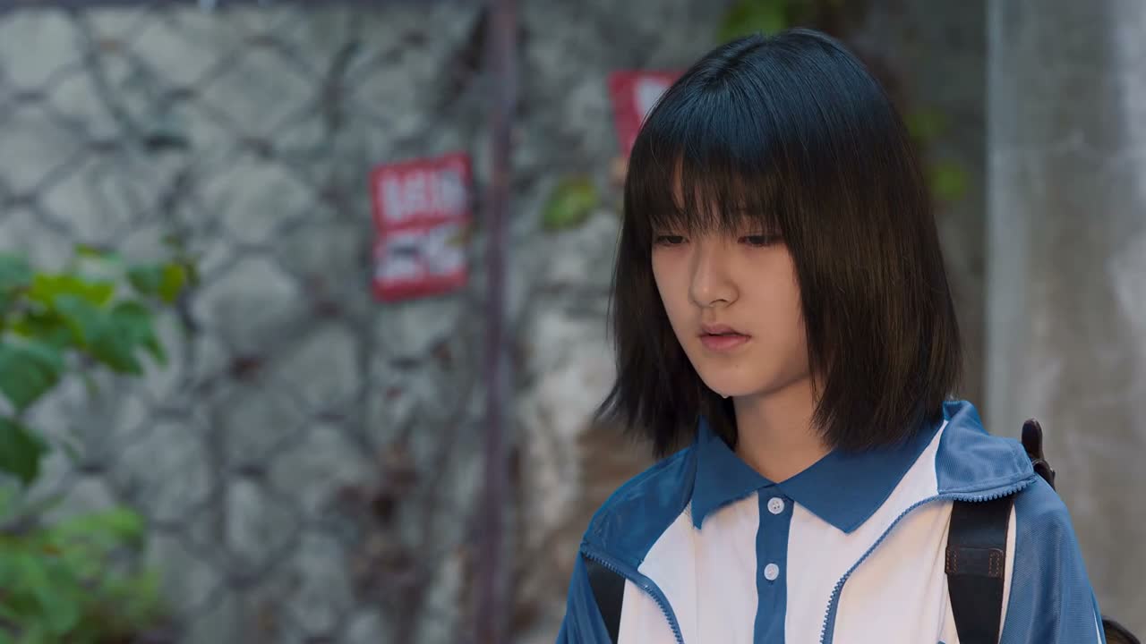 她可能嫌我丢人吧