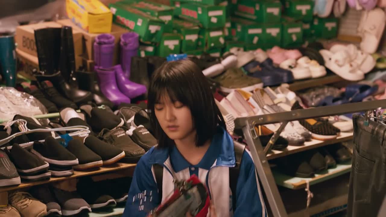 她肯定有啥秘密不能说