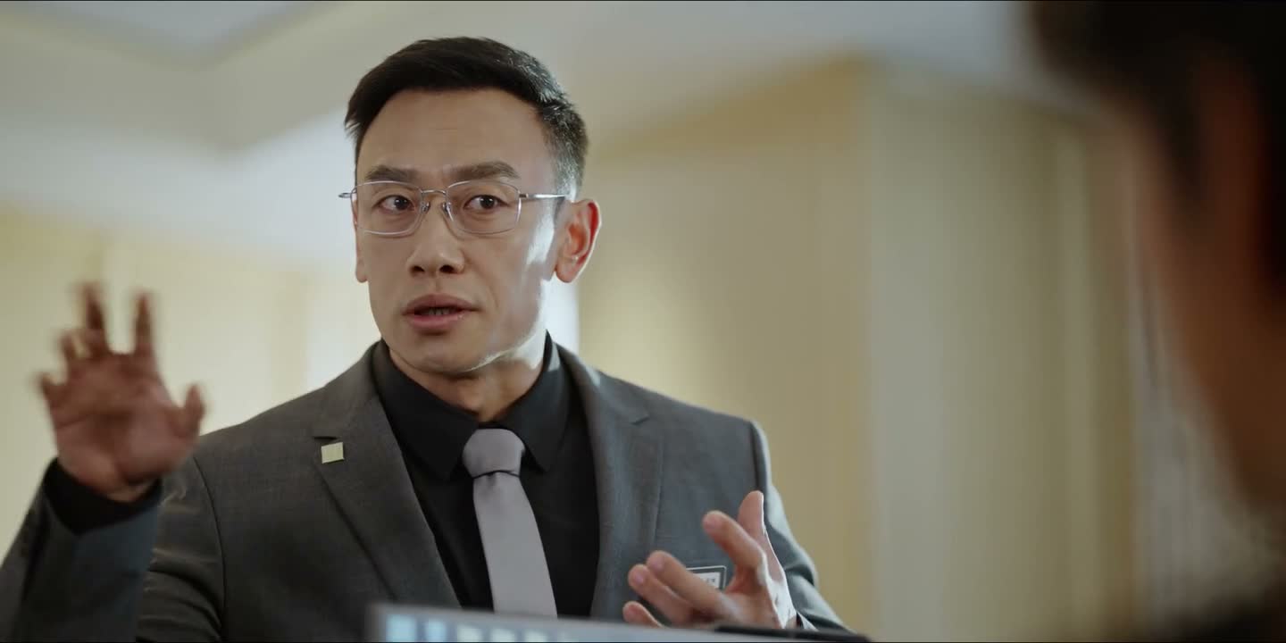 你就想想那虎视眈眈的段翱翔