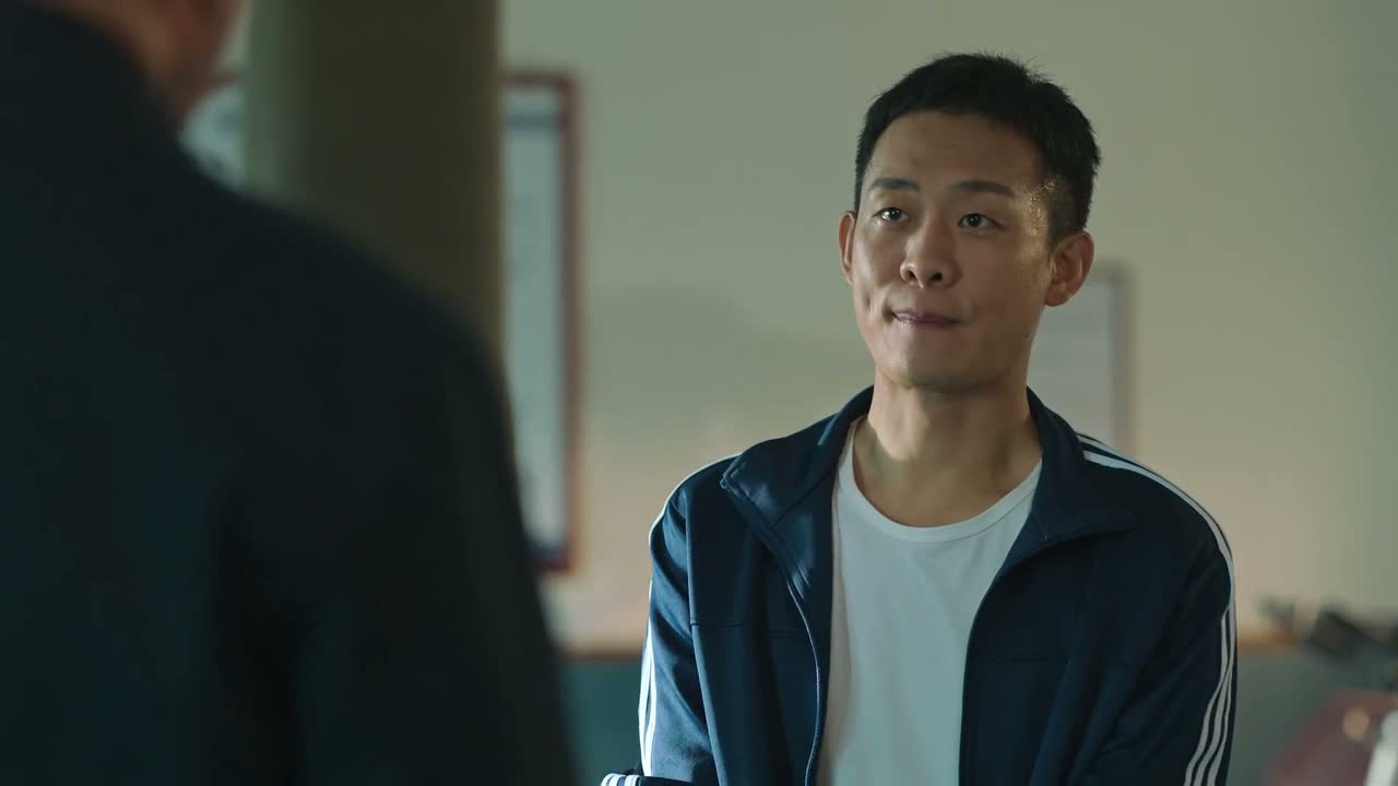 你可以打报告 调离公安局了