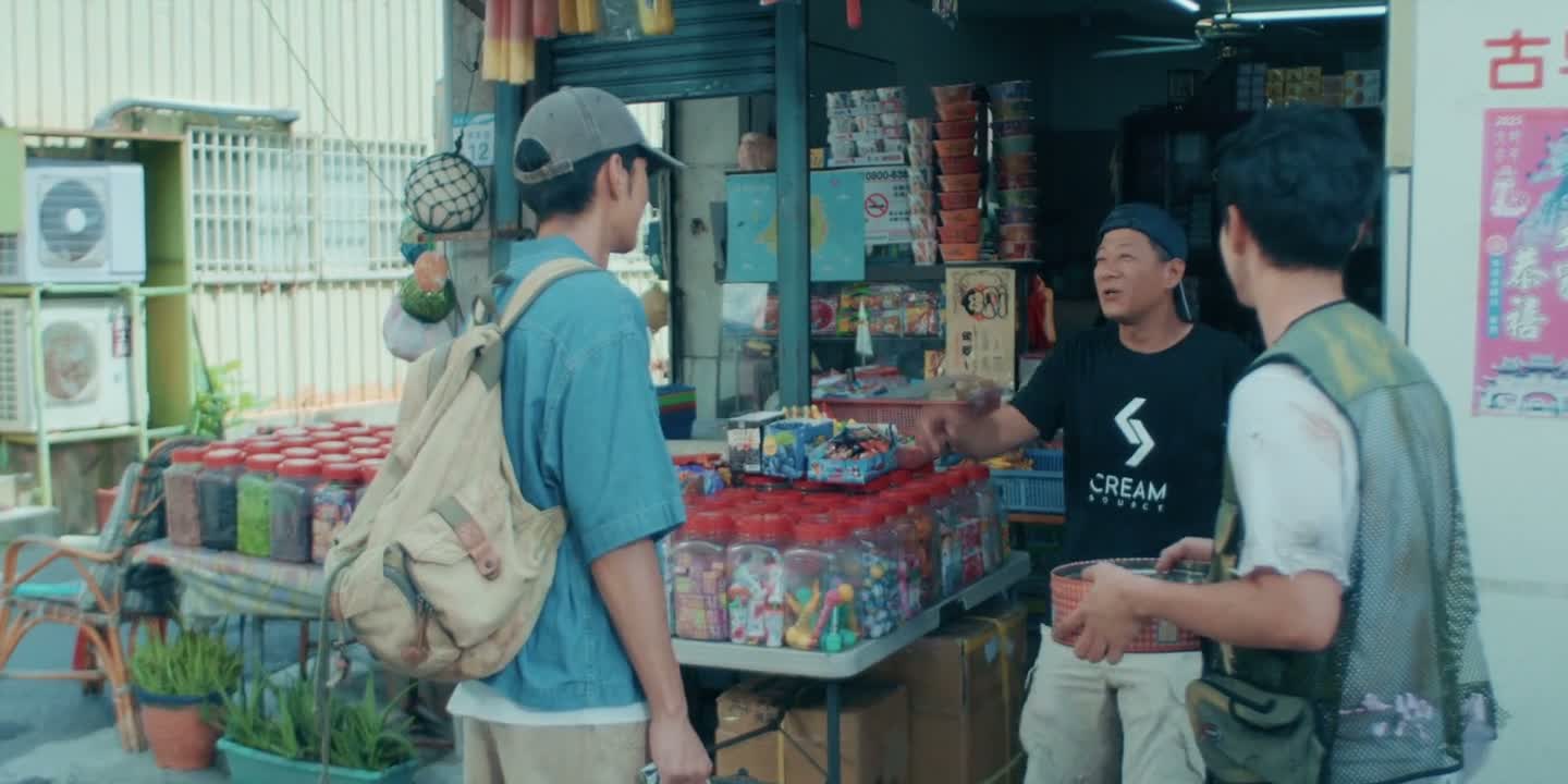 你不是去国外办什么展览吗