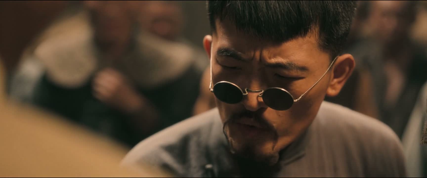 借左手一观 您贵庚