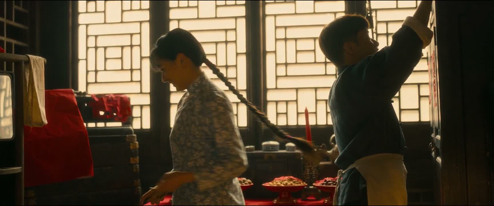 就嫌弃我识字少了是吧