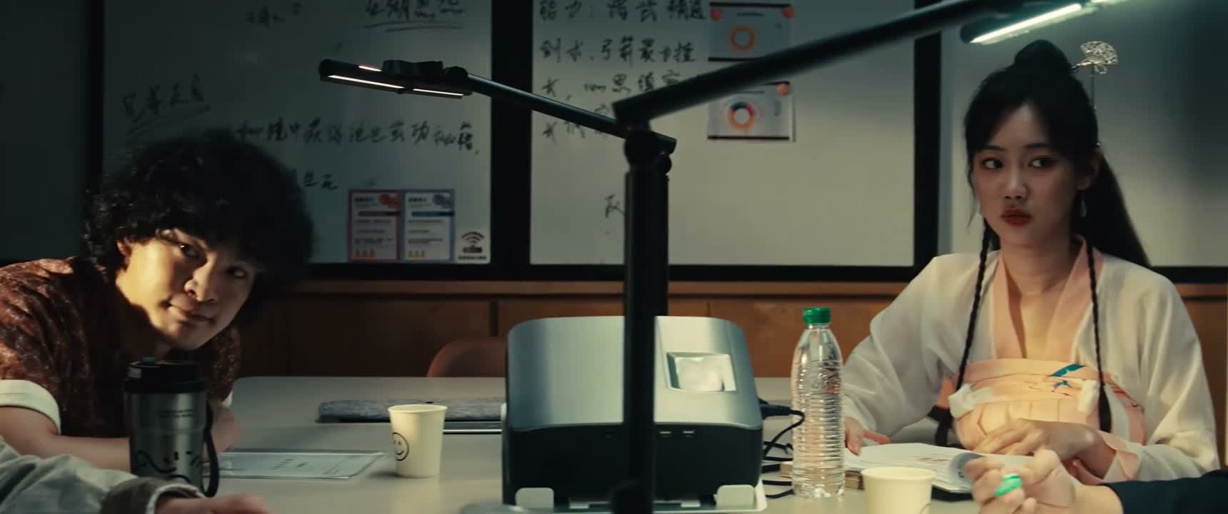 一会儿我会 介绍你们的分管编辑给你们