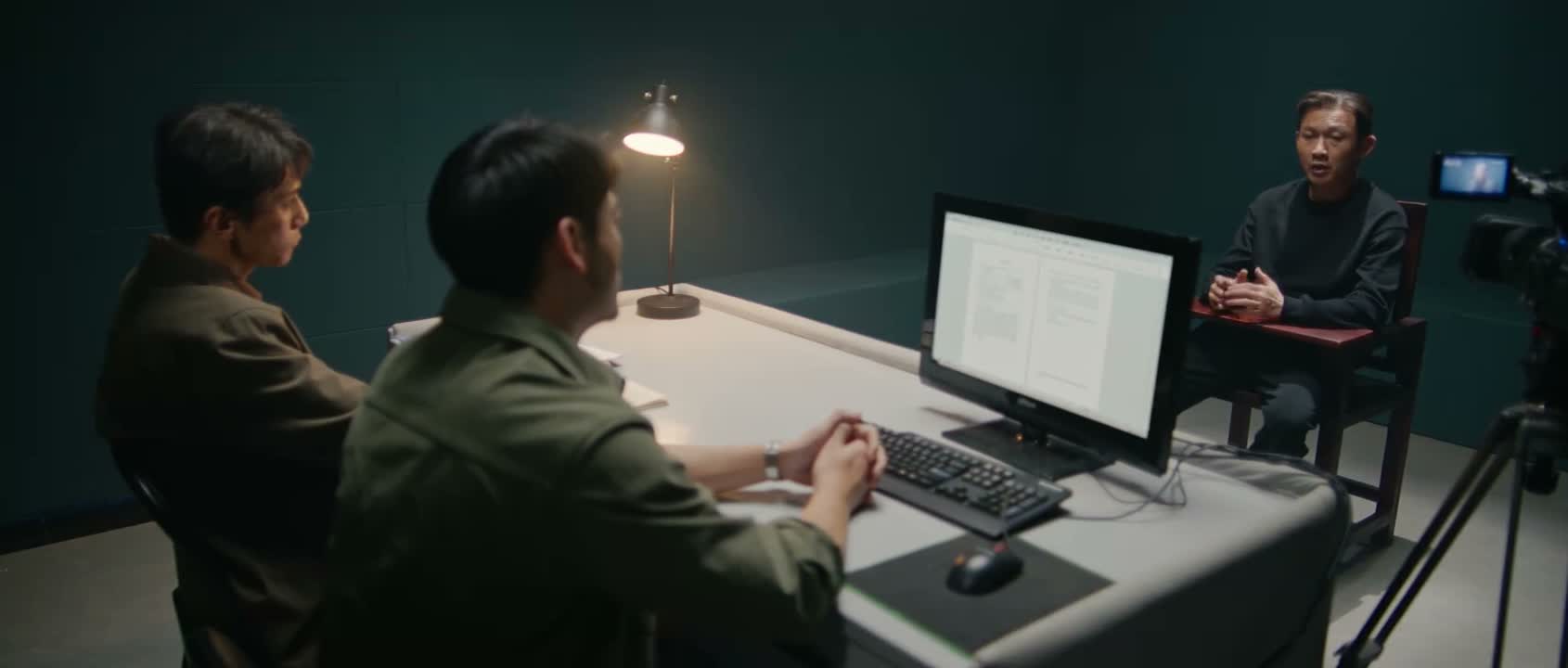然后靠做建材起了家