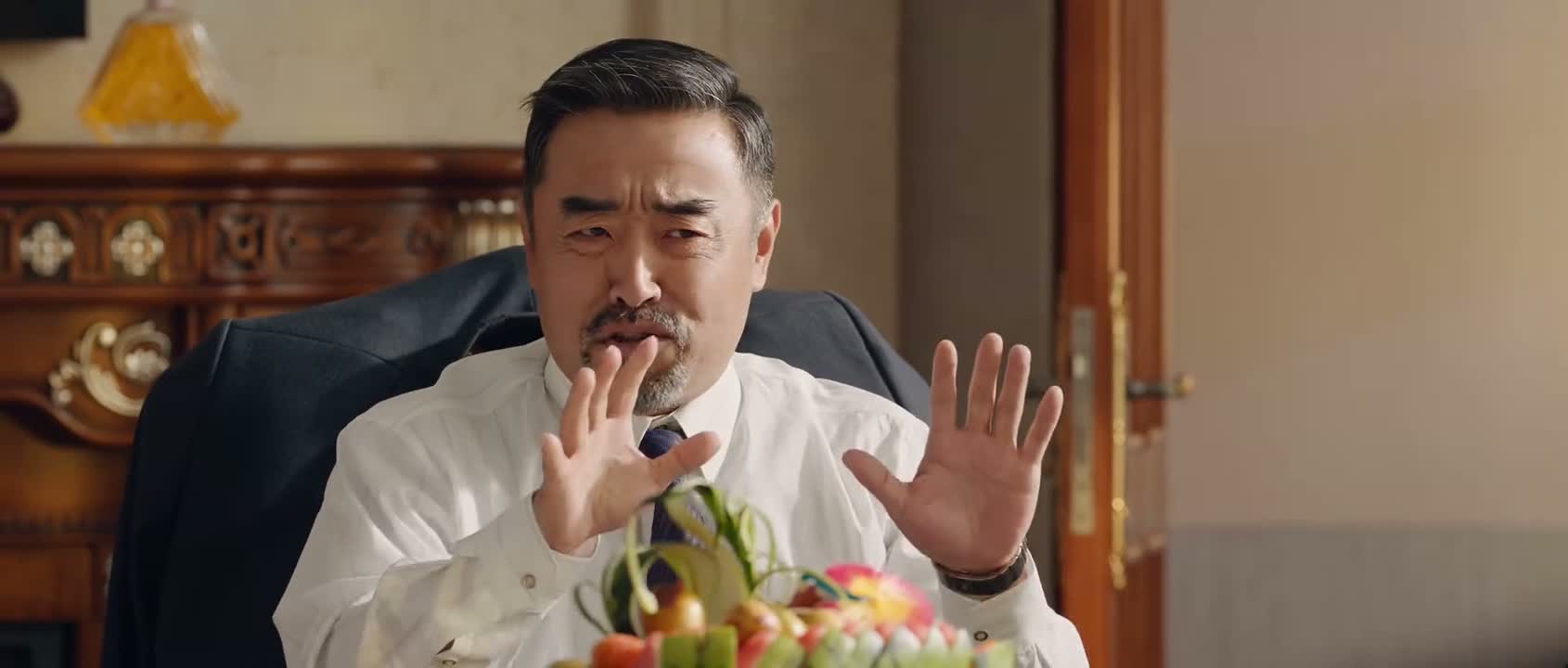 我觉着你穿西装不好看