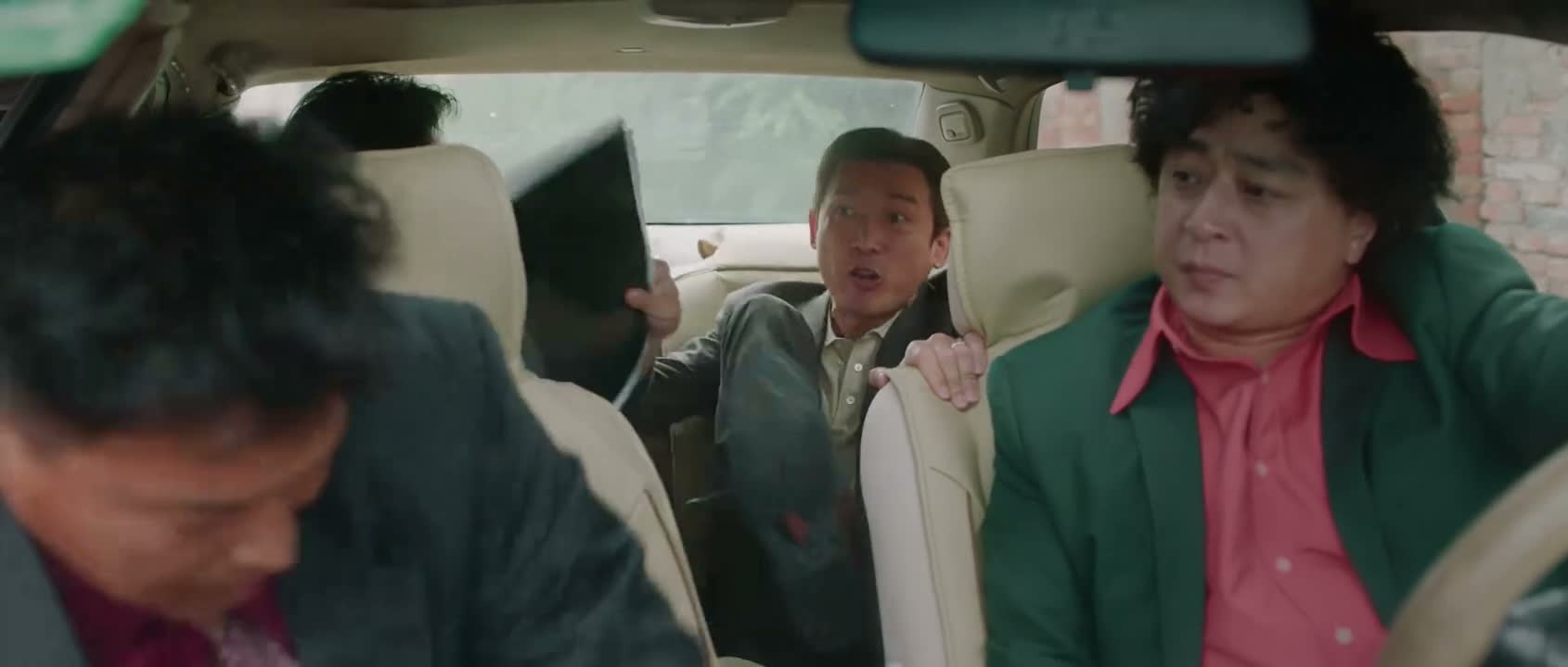 想不到办法跪他家门口